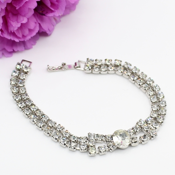 Vintage Jewelry - Vintage rhinestone bow bracelet